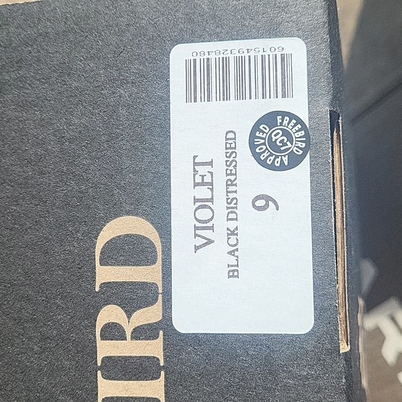 NIB! Freebird Violet Size 9 - Picture 2 of 7